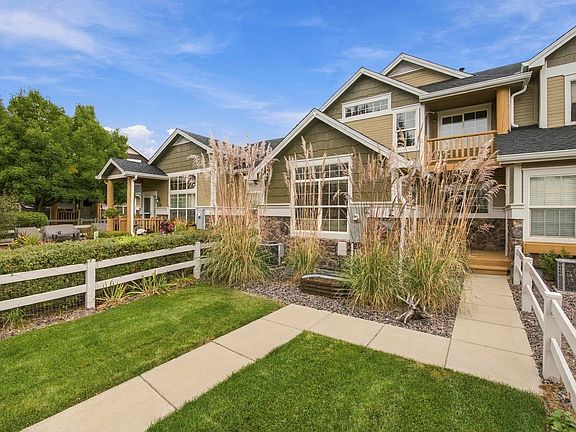 3rd image of 114 Bayside Cir
