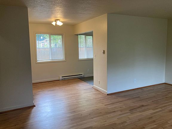 4th image of 4955 SW Lombard Ave #4955