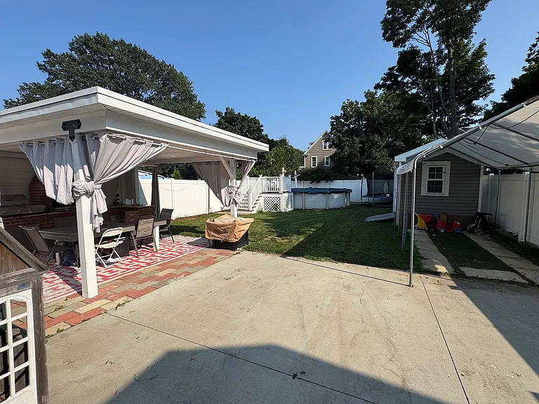 24 Jones St — Photo 34