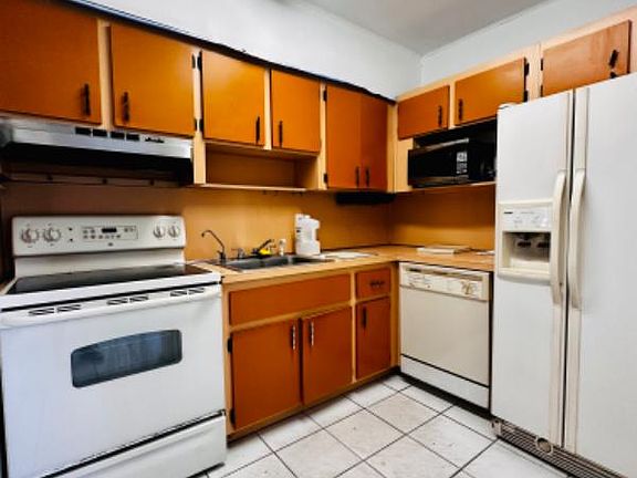 2nd image of 1041 NW 32nd Pl