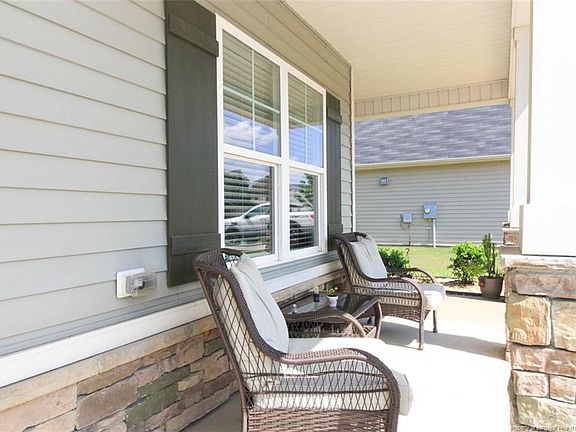 4th image of 319 Nottingley Dr