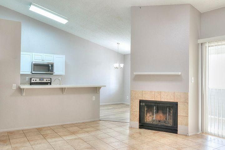 1st image of 2910 W Marconi Ave Unit 217