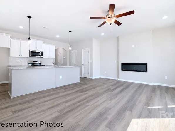 4751 Muskogee Dr, Charlotte, NC 28227