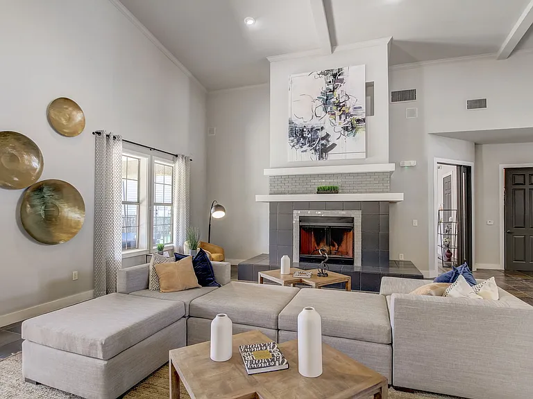Oasis at Plum Creek Apartments — Photo 15