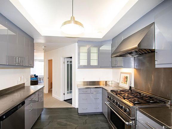 2nd image of 5333 California St