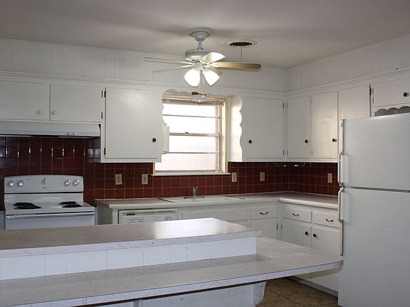 5th image of 5111 Leland Dr