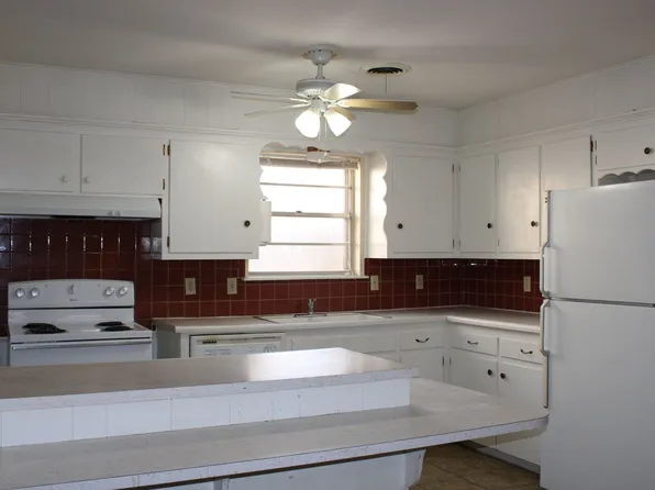 5111 Leland Dr, Amarillo, TX 79110