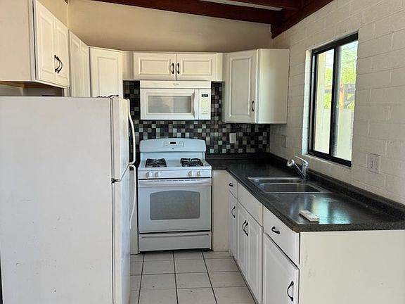 2nd image of 2701-2709 E Sequoyah St #2707