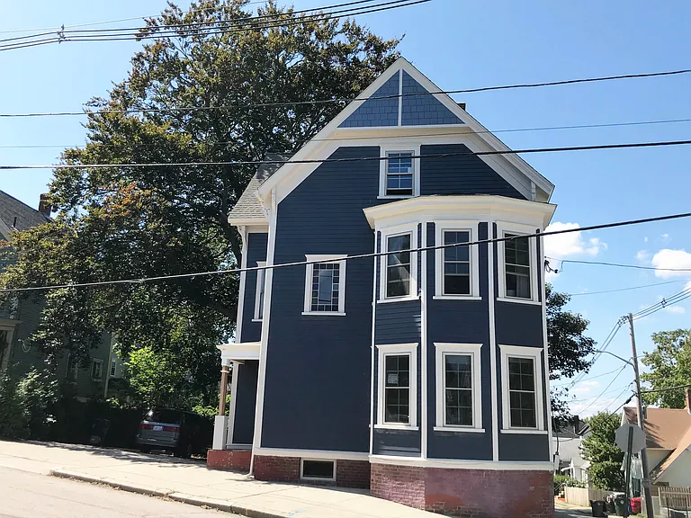 240 Camp St #1 — Photo 11