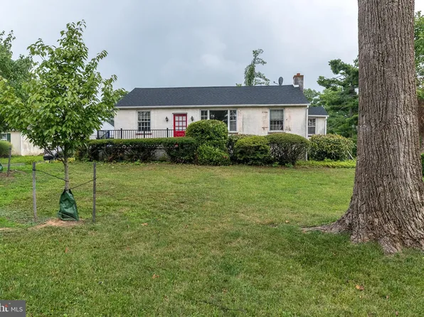 909 Limekiln Pike, Ambler, PA 19002