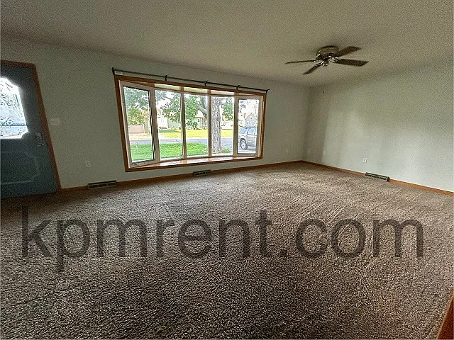 103 W 6th St — Photo 5
