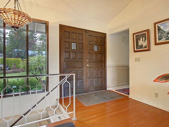 3rd image of 16321 SE 15th St