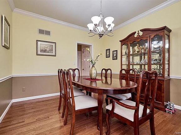 4th image of 869 Mallard Woods Dr