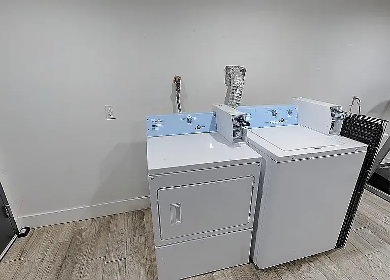 659 Seneca Ave #2L — Photo 11