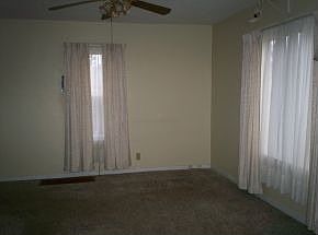 4th image of 601 Wilma St