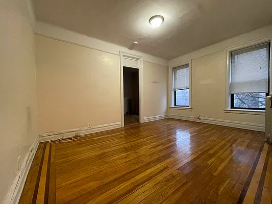 Rented by Hillel Realty Group | media 4