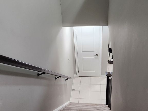 2nd image of 984 Wright Dr