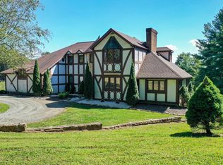 3923 Airport Rd, Hillsville, VA 24343