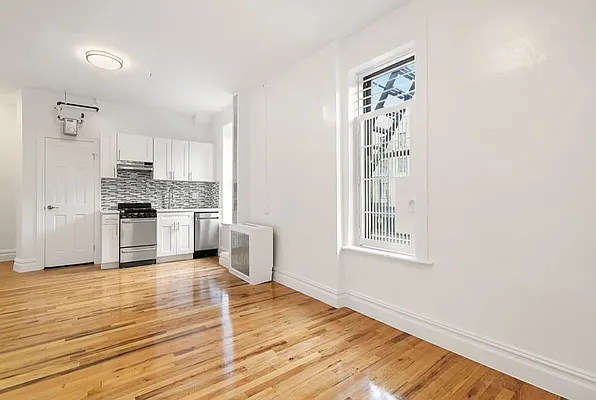 Rented by REAL New York | media 7