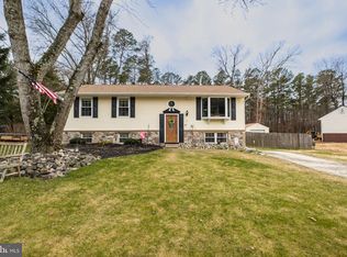 7 Debras Ln, Sicklerville, NJ 08081