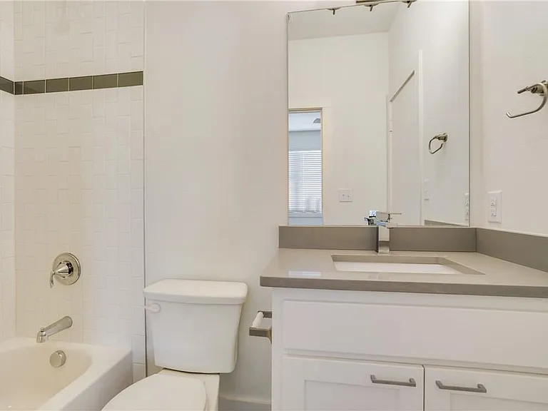 6270 Oram St #106 — Photo 21