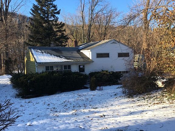 3rd image of 588 Washington Ave