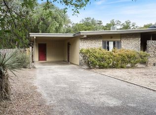 906 Hazelton St, San Marcos, TX 78666