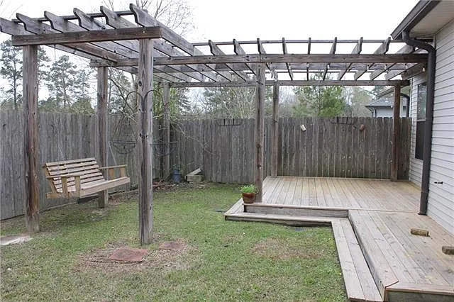 817 Decatur St — Photo 16