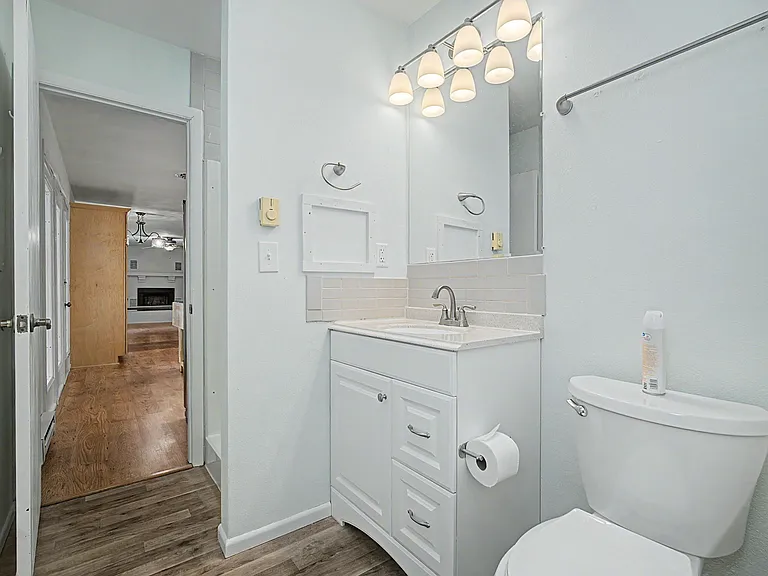 452 Jamesway Dr — Photo 13
