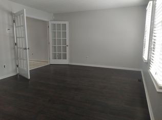 113 Cobblestone Ln, Cherry Hill, NJ 08003