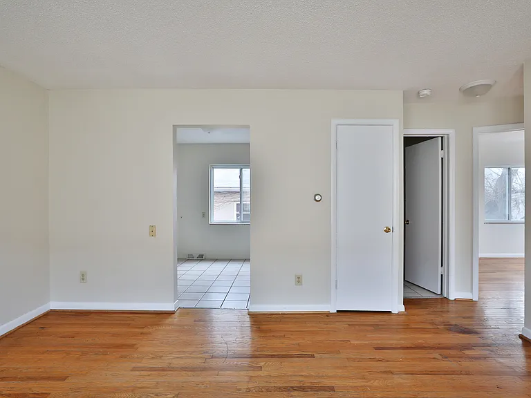 460 E Norwich Ave #A — Photo 8