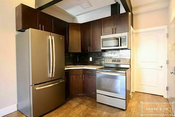 Rented by Grand & Co. | media 1