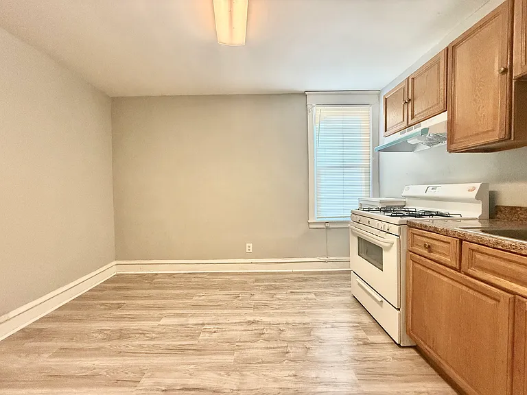 3420 Englewood St #2 — Photo 13