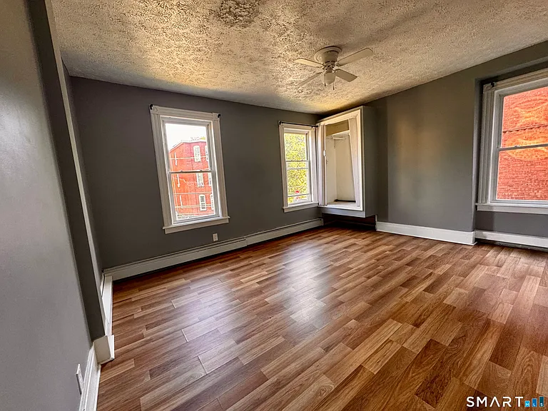 196 Russ St #2 — Photo 15