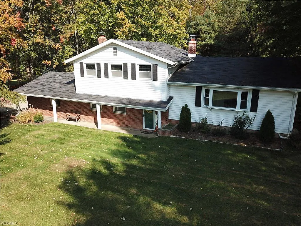 7855 Summerset Dr photo 1