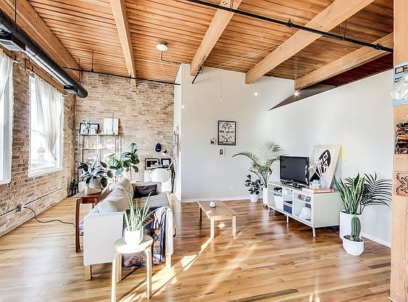 5th image of 515 N Noble St APT 603