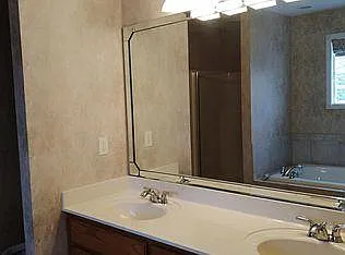 722 Muirfield Cir — Photo 3