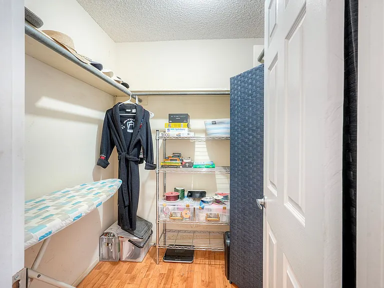 529 Vale View Dr — Photo 25