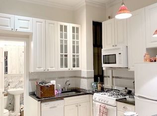 211 E 34th St #3R, New York, NY 10016