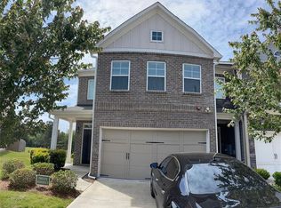 959 Arbor Crowne Dr, Lawrenceville, GA 30045