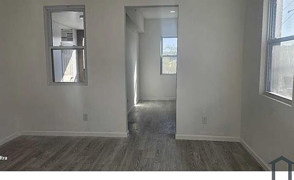 3rd image of 18-20 S Kensico Ave #1