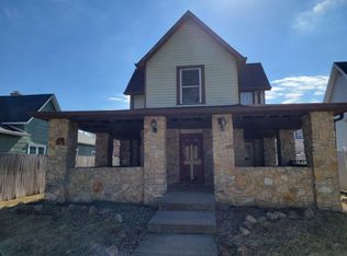 807 E 21st St, Anderson, IN 46016