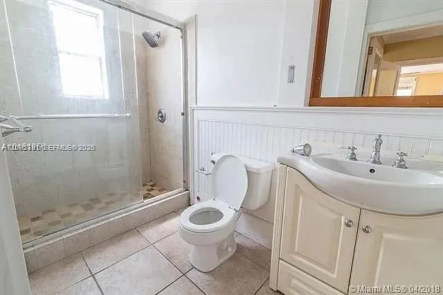 900 Jefferson Ave — Photo 2