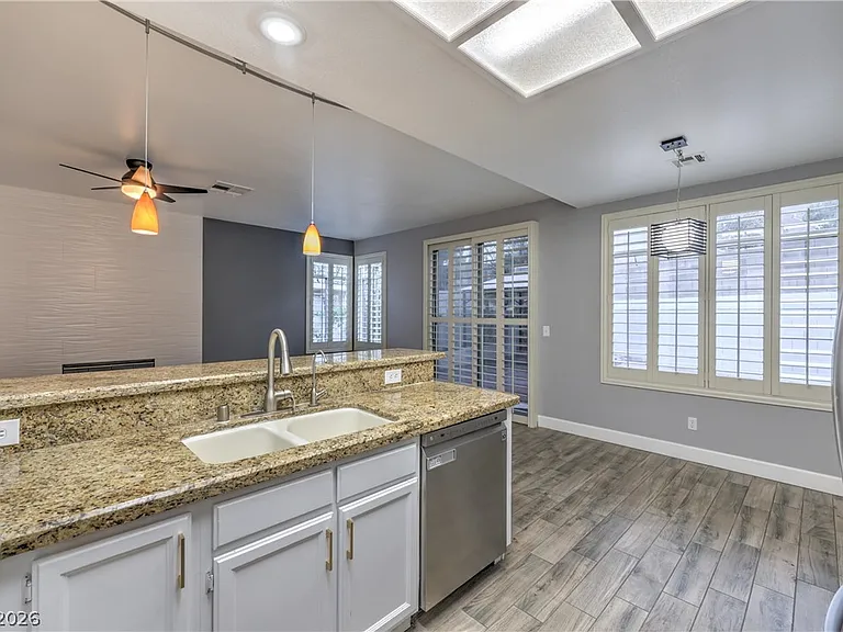 9785 Trail Rider Dr — Photo 17