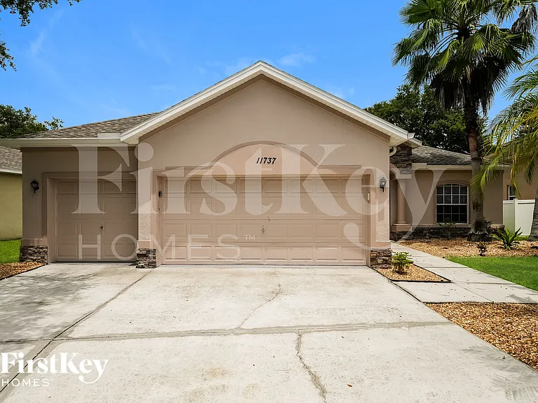 11737 Summer Springs Dr — Photo 1