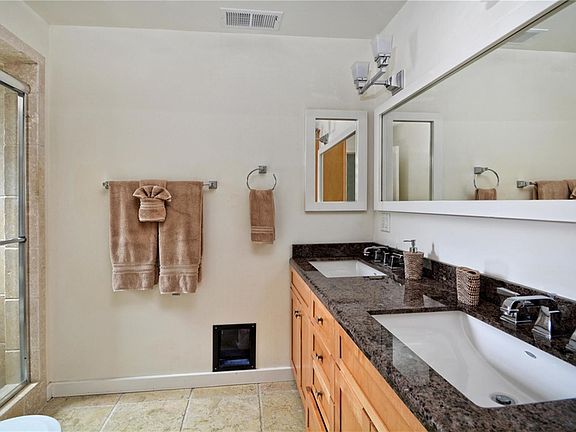 3rd image of 1108 Buena Vista Ave
