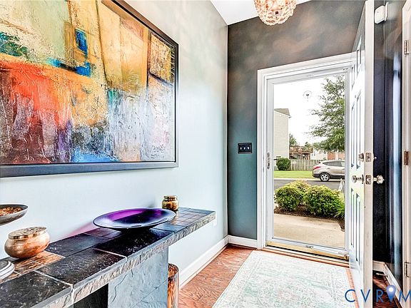 4th image of 7261 Jackson Arch Dr