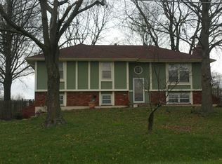 1918 Southview Dr, Liberty, MO 64068