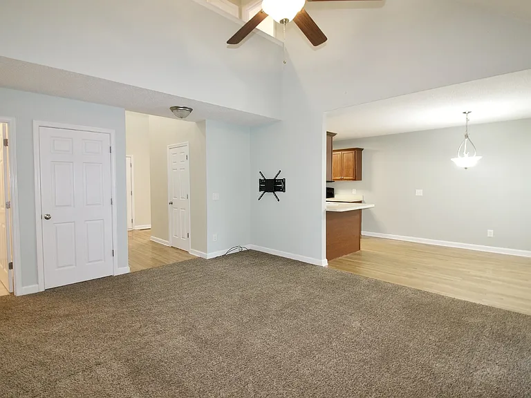 129 Lori Ln — Photo 24