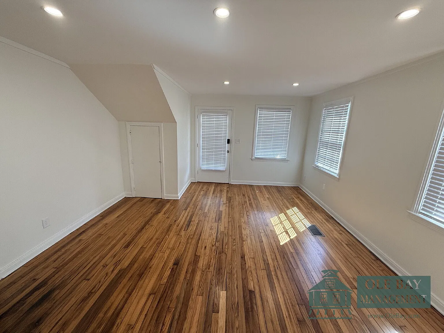 2 bed, 1.0 bath, $1,500 — Photo 2